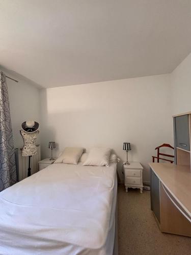 Aix en Provence, dans grande résidence arborée, appartement de 80m2