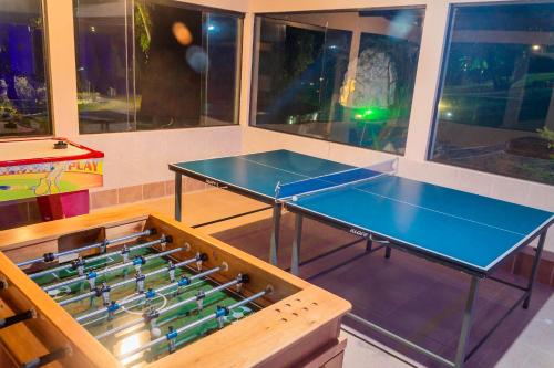 Πινγκ πονγκ στο Hotel Cabana do Rei ή εκεί κοντά