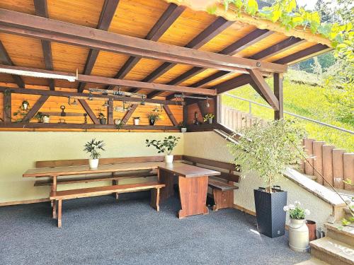 Balkoni atau teres di Ferienparadies Maierbauernhof