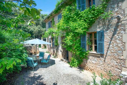 Owl Booking Villa Can Totxa - In the Midst of Nature