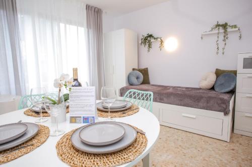 AL14 Estudio a 250 m playa Fenals, Costa Barava