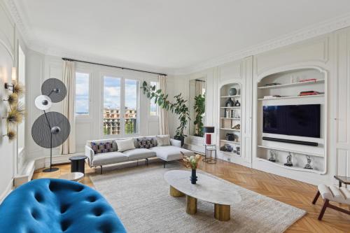 Luxury 5 stars penthouse on Prestigious Avenue Foch