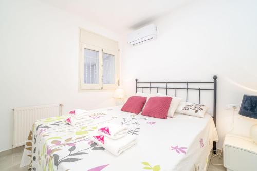 Apart-rent Villa Llobregat 0100 al canal con piscina y amarre