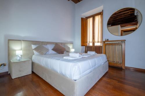 Trevi Room
