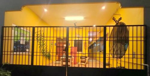 Fotografie z fotogalerie ubytování LE PRINCE VILLA # NON AC ROOMS with CAR PARKING # TRIPLE 9 TRIPLE 4 16 DOUBLE ZERO v destinaci Puduččéri