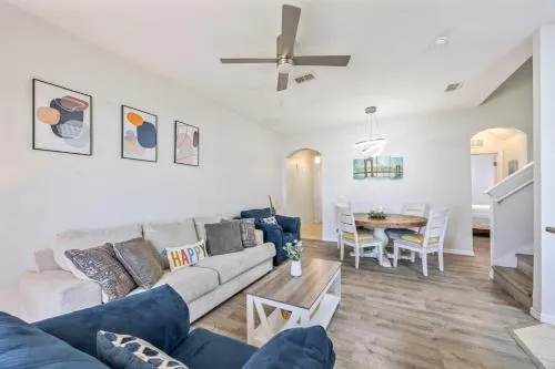 Cozy Stylish Townhome photo 1