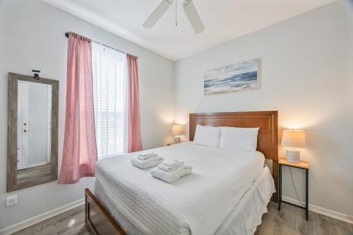 Cozy Stylish Townhome photo 9