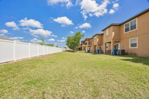 Cozy Stylish Townhome photo 24