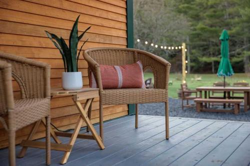 Κήπος έξω από το Broad Brook Cabin between Woodstock & Killington