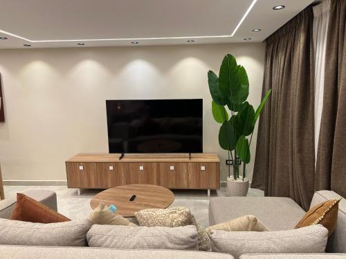 MTMZ B - 3 BDR Apartment - By Kemetland