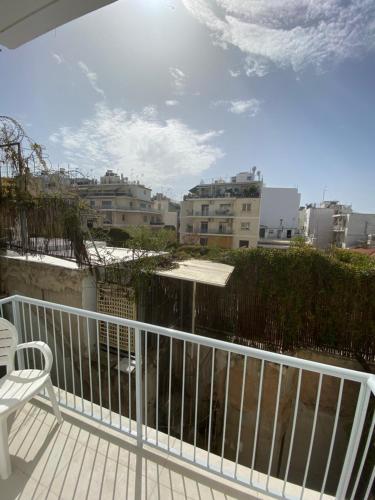 Neapoli Modern Apartment