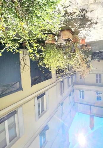 Photo de la galerie de l'établissement No more one the market, à Paris