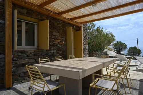 Gallery image of Terramare Villa's 4 in Kithnos