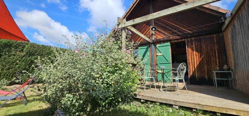 Κήπος έξω από το Le Chalet Fiolant