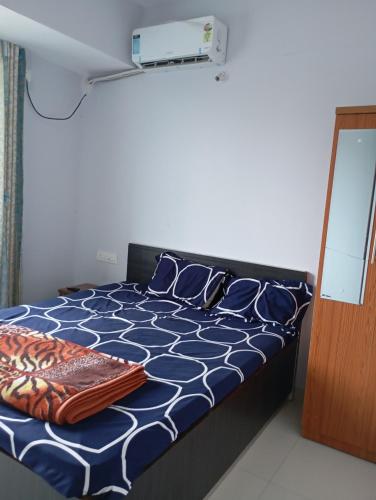 Postel nebo postele na pokoji v ubytování Pimple Saudagar 2bhk