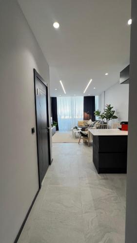 Gambar di galeri bagi Luxury Seafront Duplex Villa With Pool6 di Cesme