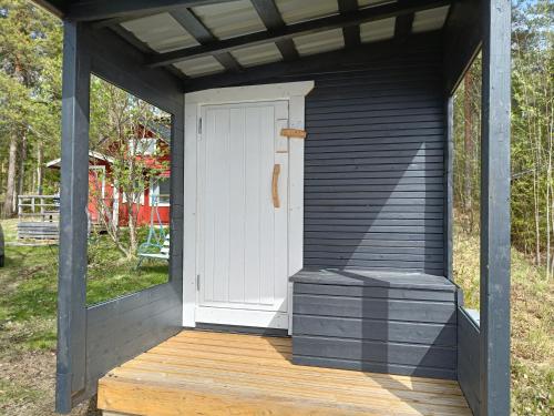 Lipetti, New Sauna, Budget weekにある庭
