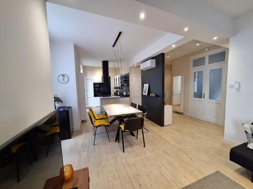 Apartments Mar