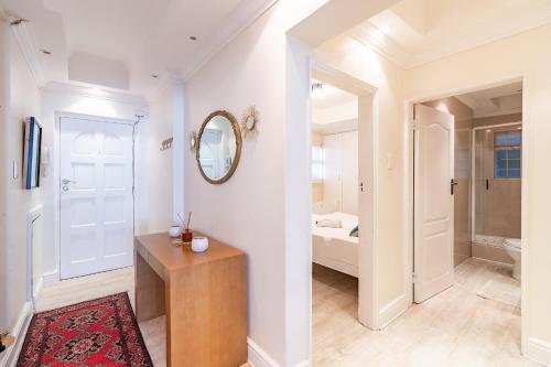 Koupelna v ubytování Centrally vacation home in Beach road