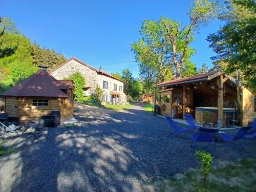 Gîte 12 personnes en pleine nature Bain, Sauna, Kota
