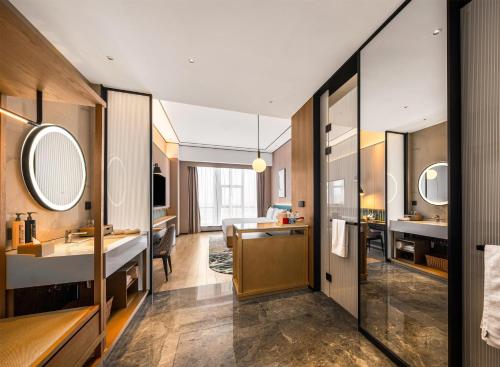 Φωτογραφία από το άλμπουμ του Hilton Garden Inn Fenyang Yulongwan σε Fenyang