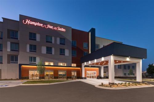 a rendering of the front of a hotel at Hampton Inn & Suites by Hilton Little Rock Airport in Little Rock
