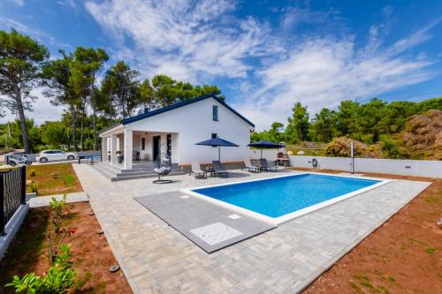 NEW! Villa ViMa Adriatic in Vir with private pool - TA Leut Agency