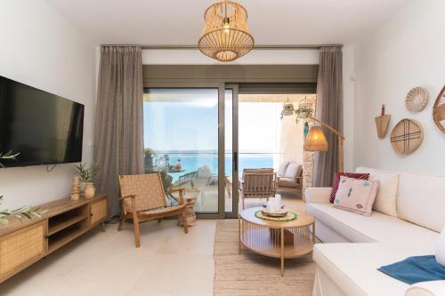 Kymvari - Stunning sea view-elegant apt-infinity shared pool