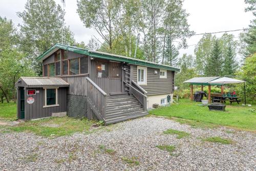 Κήπος έξω από το Chalet Wapiti