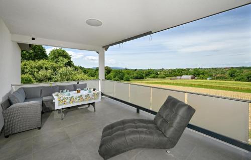 Μπαλκόνι ή βεράντα στο Pet Friendly Home In Husinec With Sauna