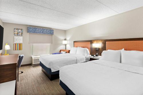 Postel nebo postele na pokoji v ubytování Hampton Inn & Suites Bolingbrook