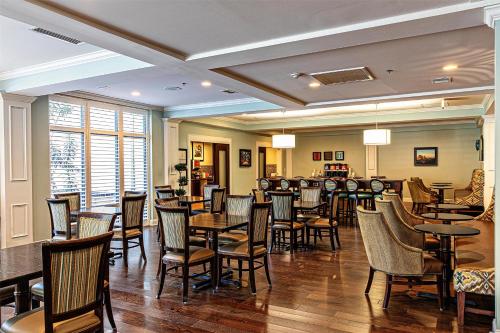 Εστιατόριο ή άλλο μέρος για φαγητό στο Hampton Inn Charleston-Daniel Island