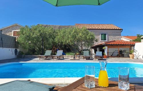 Πισίνα στο ή κοντά στο Awesome Home In Drage