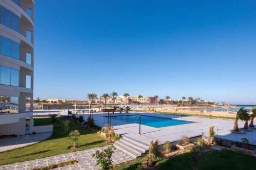 una foto della piscina del resort di pola studio at scandic resort a Hurghada