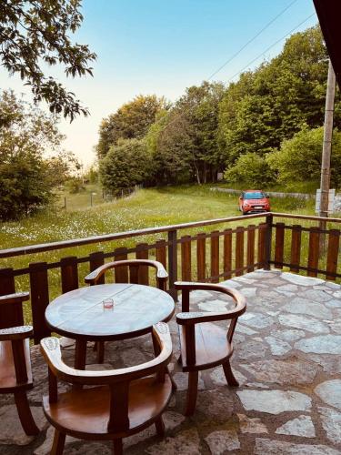 Balkoni atau teres di Montenegro Rustic House II