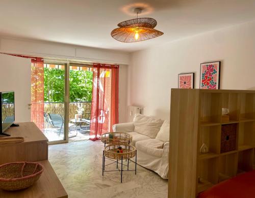 Jolie studio au centre de Juan les pins - proche mer