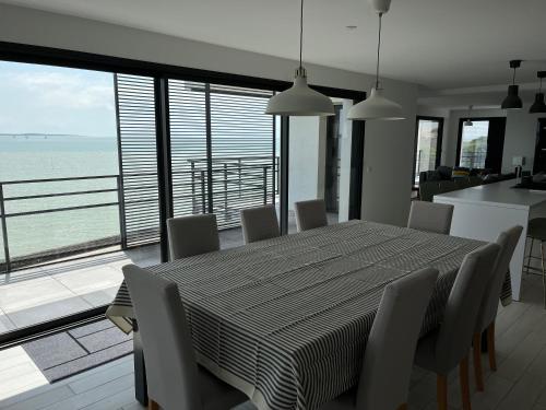 Landskap semula jadi dekat dengan apartmen