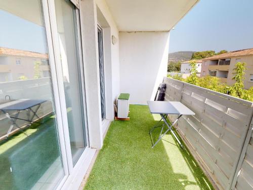 Appartement de charme avec piscine, terrasse, parking, clim et Wi-Fi – à 10 min des plages - FR-1-785-2