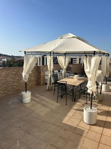 SKYSCRaPER VIEWPOINT INFINITE VIEWS - EL MIRADOR CON VISTAS INFINITAS