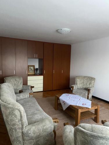 Χώρος καθιστικού στο Casa GEDORG