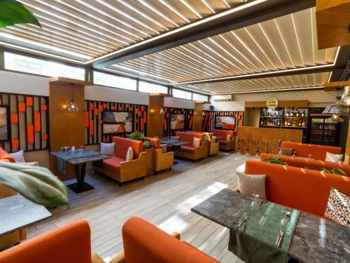 Ruang duduk di ibis Styles Istanbul Bomonti