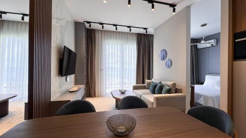 Μια τηλεόραση ή/και κέντρο ψυχαγωγίας στο Apart hotel Emiia