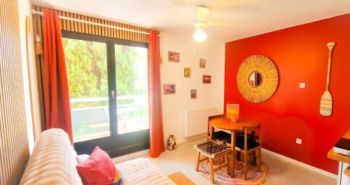 Studio Cabine neuf 4 personnes - Bormes les Mimosas - 300m de la plage de La Favière