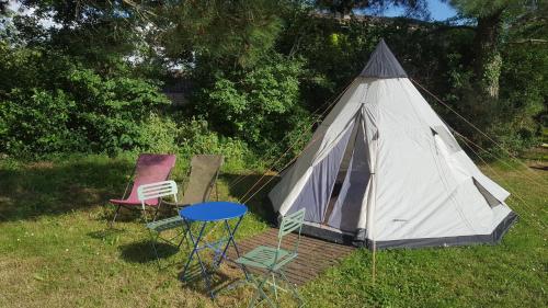 Tente Tipi équipée