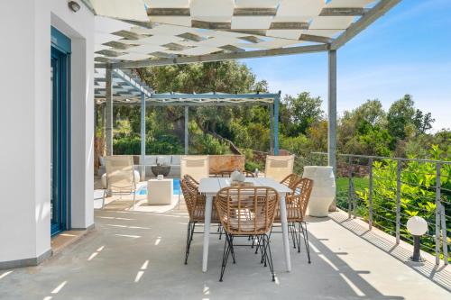 Balkón nebo terasa v ubytování Villa Saphora Sea Front Villa