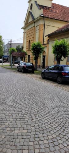 El barrio de los alrededores o un barrio cerca de este barco