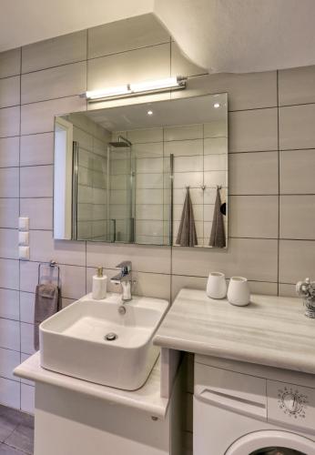 Koupelna v ubytování Helios Studios & Apartments