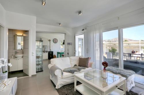 Posedenie v ubytovaní Helios Studios & Apartments