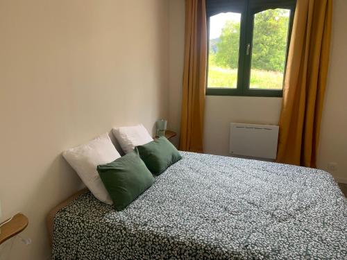 Logement 2 chambres au calme avec séjour et balcon 1 au Rdc a Gérardmer