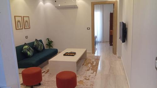 Manazil hospitality - Open View 1BR in Porto Golf Marina - 703